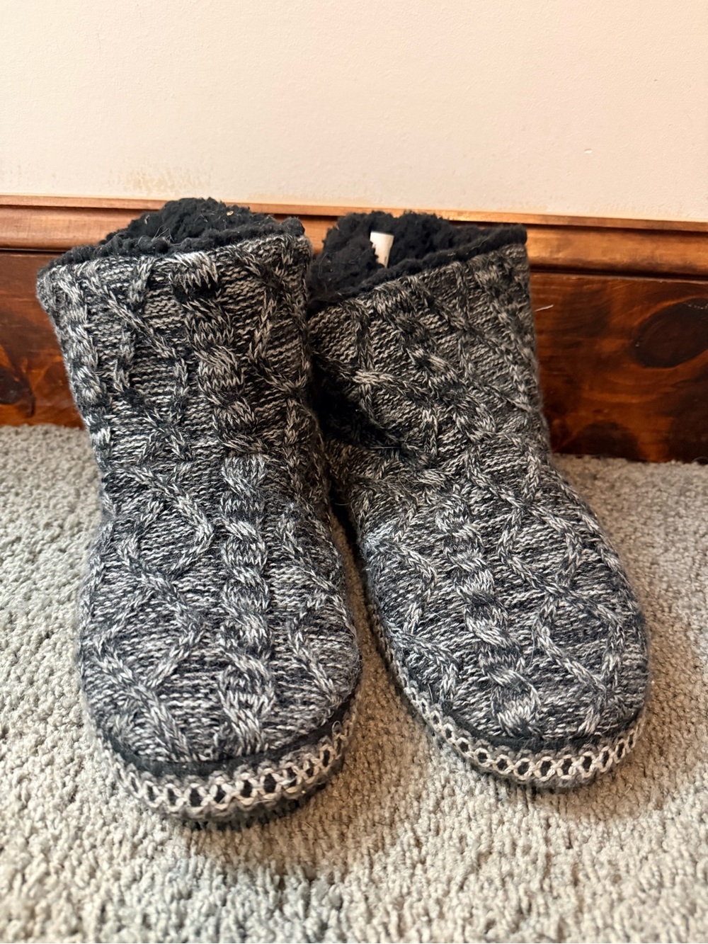 Muk Luks Charcoal Gray Cable Knit Sherpa Boot Slippers